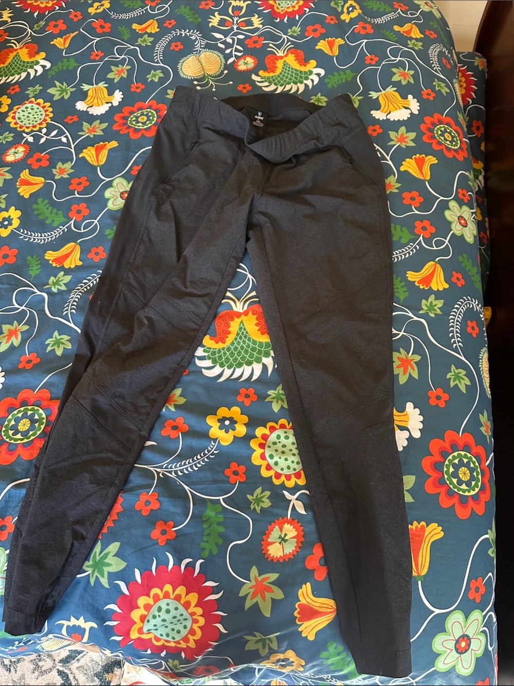 Kuhl Black Women's Athletic Jogger Pants